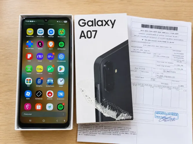 Samsung A 0 7 128gb novinho com caixa e nota fiscal comprada em fevereiro