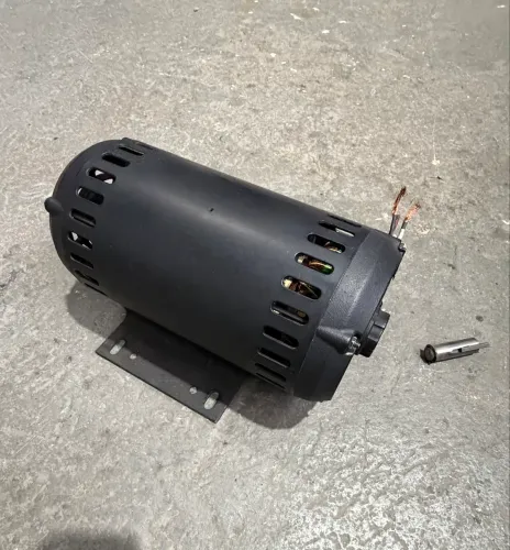 Motor trifásico WEG 5 cv 2p