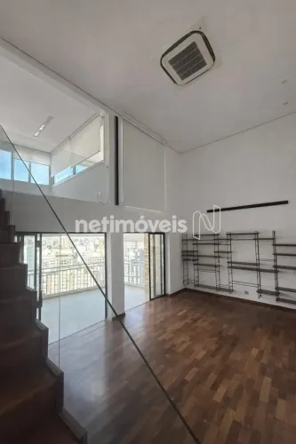 Apartamento duplex no Jardins
