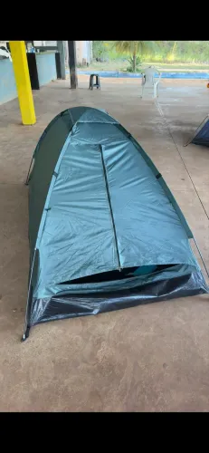Barraca para acampamento iglu 2 pessoas - SEMI NOVA, USADA APENAS UMA VEZ. 
