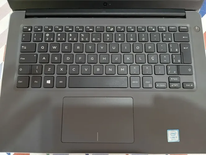 Notebook gabinete modelo P74G base inferior completa teclado, mouse, cabos.
