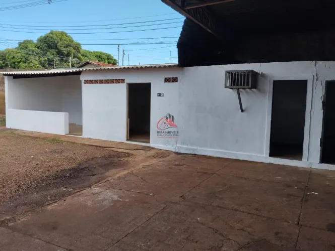Galpão Amplo para Locação  Pátio Grande + Área Coberta  Bairro Costa Teles