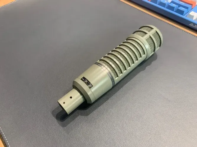 Microfone Electro-Voice RE20 - Pouco uso, com suporte