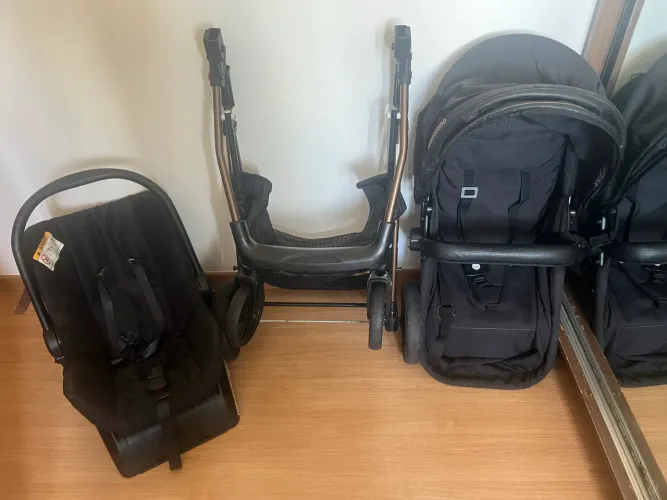 Carrinho Bebê - Bebê Conforto e Base - Galzerano