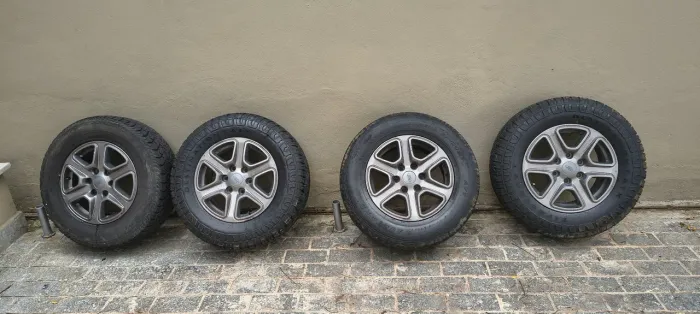 Rodas Ranger Originais, aro 17 com pneus 265/65/17