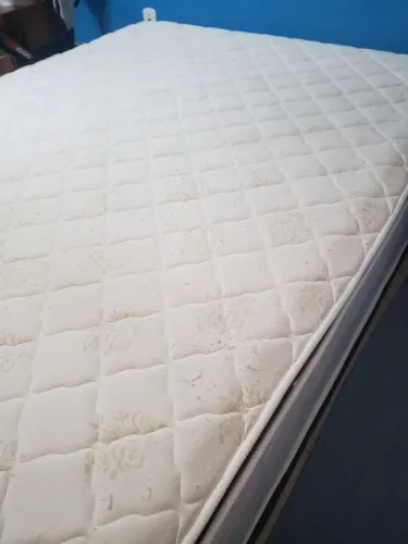 Cama queen