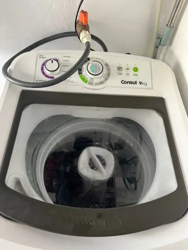 Máquina de lavar com defeito na centrifugação