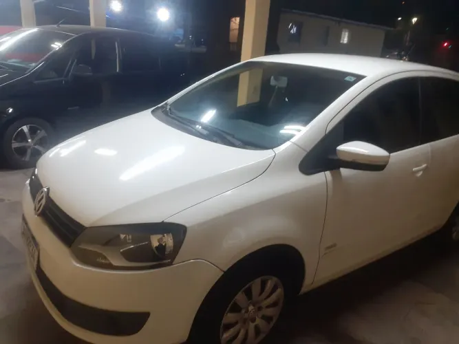 Volkswagen Fox 1.0 MI Total Flex 8V 5P 2014