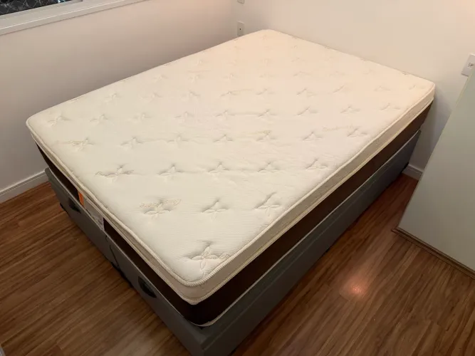 Oportunidade Colchão Casal Kingstar Top de linha com Baú box duplo