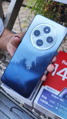 Vendo celular semi-novo