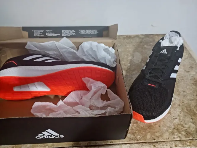 Tênis Adidas original RUNFALCON 2.0