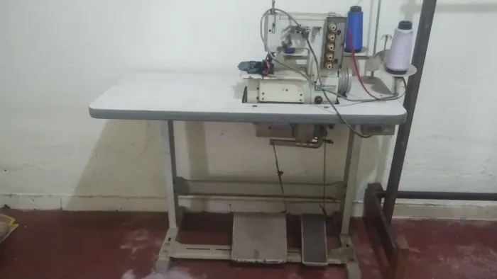 Vendo máquina industrial Galoneira, funcionando perfeitamente.