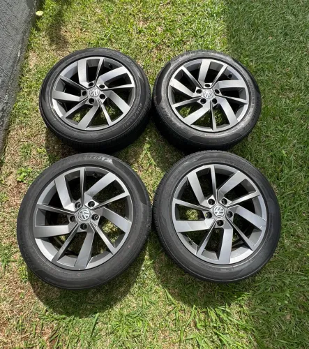 Rodas Jetta Comfortline 2019 MK7 aro 17 com Pneus