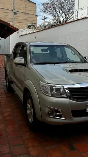 Toyota Hilux CD SRV D4-d 4X4 3.0 TDI Diesel AUT 2014