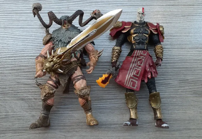 Zeus C/Lâmina de Olimpo + Kratos God of War Com Bases 