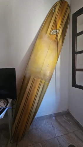 Longboard 9.2 semi nova com detalhe na rabeta