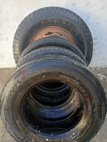 PNEUS DE CAMINHÃO