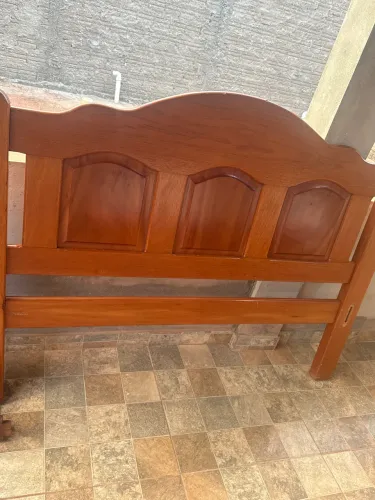 Cama madeira leve (casal)