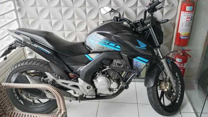 Vendo Twister 2022 top e ela 