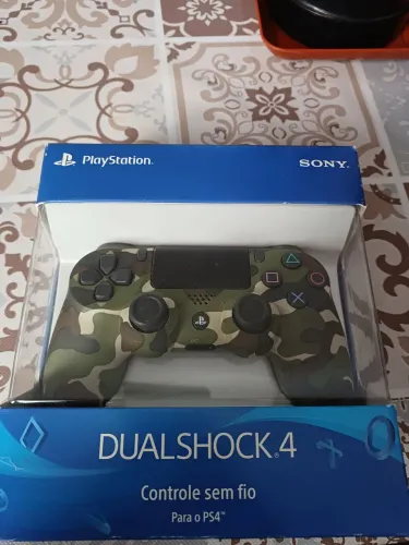 Vendo controle dualshock 4 camuflado. Muito novo!