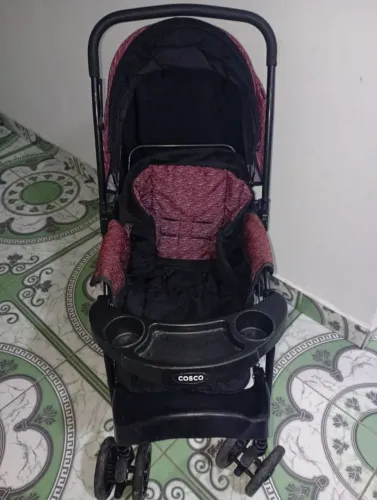 Vendo carrinho de bebê, bebê conforto e colchão