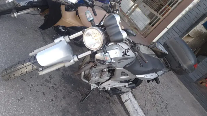 HONDA TWISTER TOP