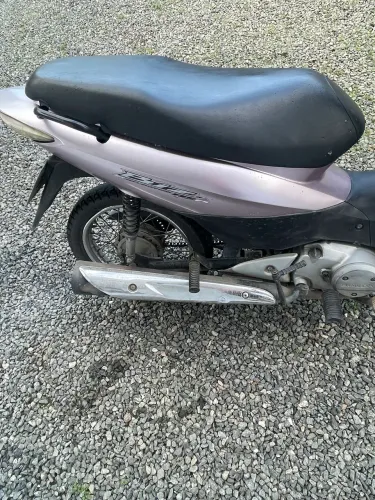 Biz 125 com partida