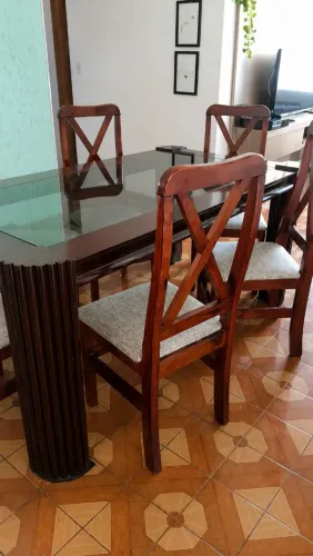 Mesa de Jantar com 6 Cadeiras