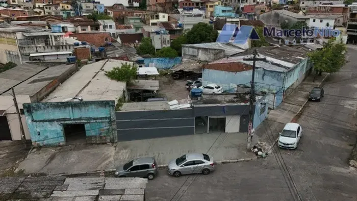 Terreno com Loja de Esquina em Frente a Previdência Social no Cabo