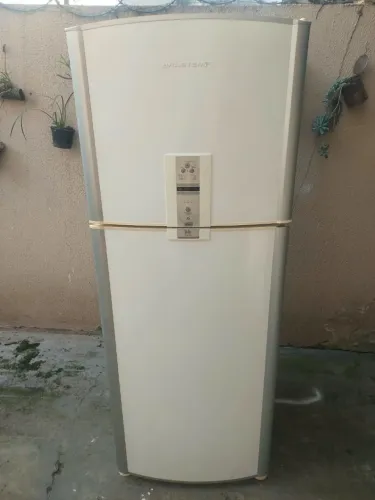 Geladeira Frost Free em Excelente Estado