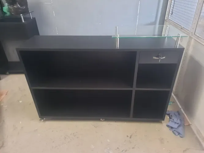 Balcão expositor loja luxo mdf preto 1,50 X 40