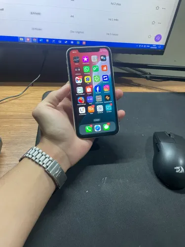 iPhone XR 64GB à venda