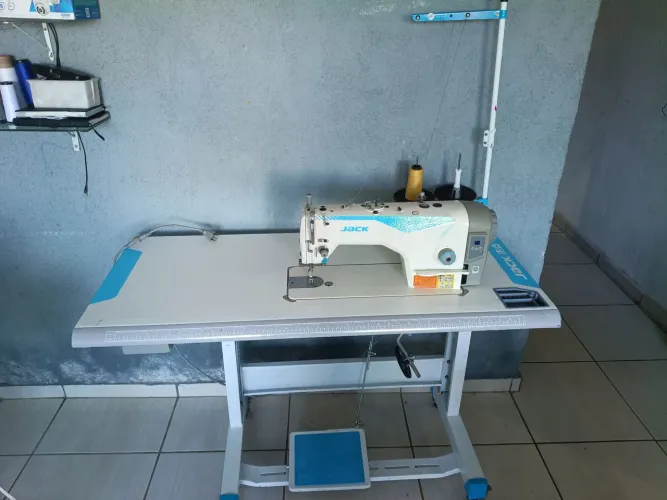 MÁQUINA RETA INDUSTRIAL JACK F5 DIRECT DRIVE