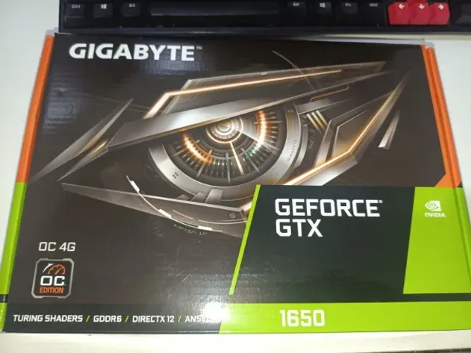 Placa de Vídeo Gigabyte NVIDIA GeForce GTX 1650 D6 OC 4G, 4GB GDDR6