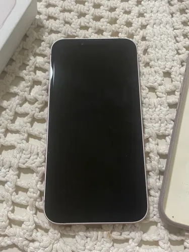 iPhone 13 nunca aberto