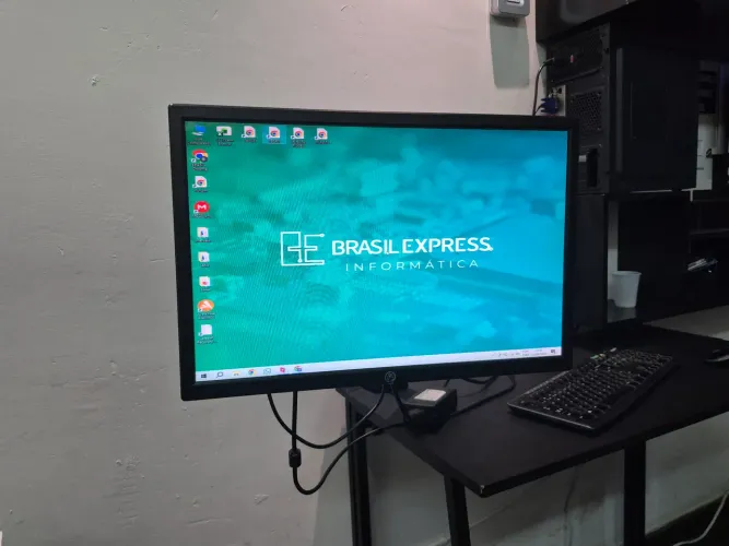 Monitor BCP 19 HDMI IV e VGA é braço articulado 