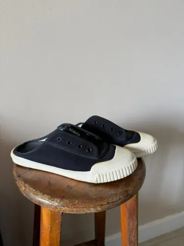 Tênis Modelo Mule