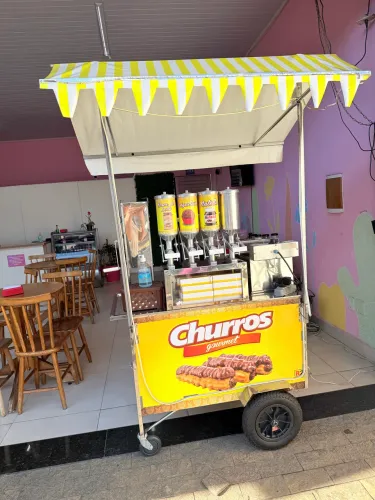 Carrinho de churros gourmet fritadeira resistência 4 doceiras 