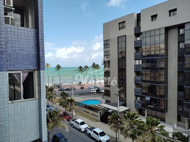 Quarto e sala mobiliado e completo, porteira fechada na primeira quadra da praia e com vis
