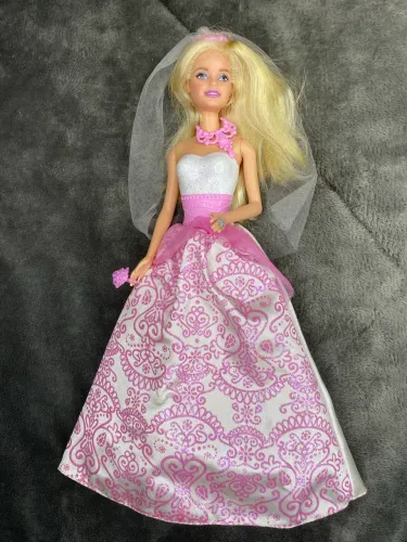 Boneca Barbie noiva , original Mattel . Vestida de noiva