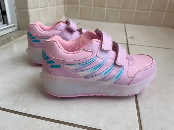 Tenis de rodinha