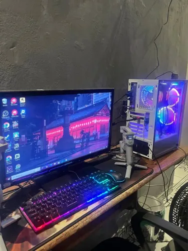 Pc gamer ótimo para jogos e também para edição 300 GB ssd  1TB HD 1 1TB HD 2 (esse hd tá c