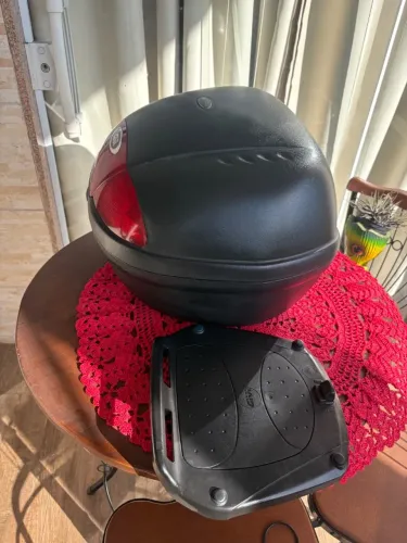 Baú de moto givi 46 litros 