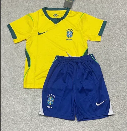 Conjunto infantil Brasil amarelo 