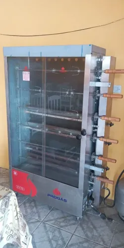 Máquina de assar frango