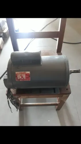 Estado de Novo! Motor monofásico 1.5 cv marca kohlbach. 