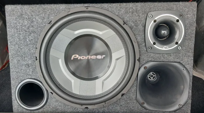 Caixa Trio Pioneer