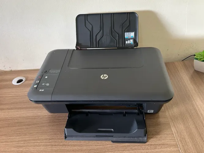 Impressora Multifuncional HP DeskJet 2050