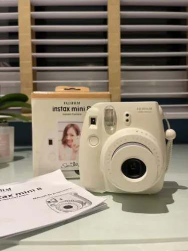 Câmera Fujifilm Instax Mini 8 Branca + Caixa e Manual