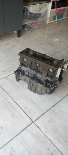 Vendo parte de baixo motor Renault k4m GASOLINA não tem baixa